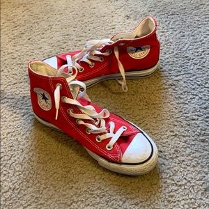 Women’s Size 7 Red Converse Chuck Taylor High Top
